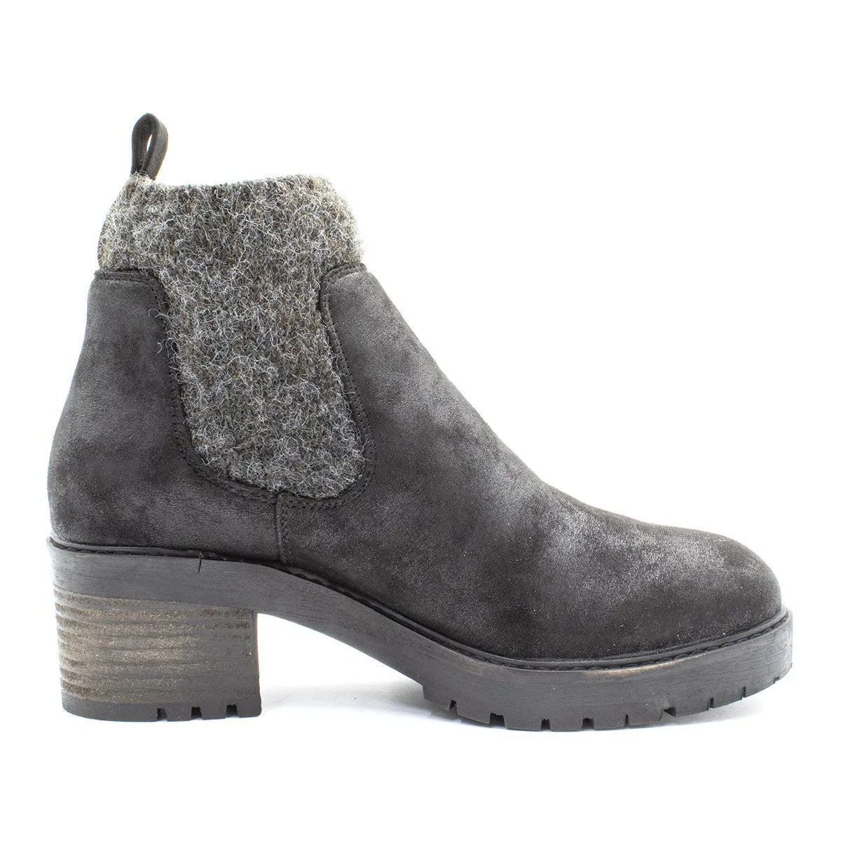 Crown Vintage June Chelsea Ankle Boots Nubuck Leather Black Colour For Women